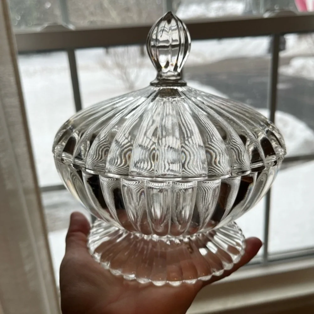 Vintage Jeannette Clear Glass Candy Dish with Lid. National Crystal Pattern.